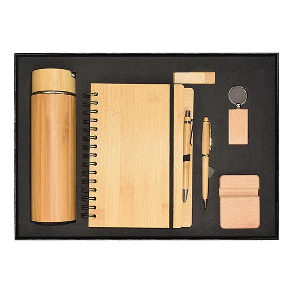 Gift set bamboo with water bottle, notebook, keychain and smartphone holder
